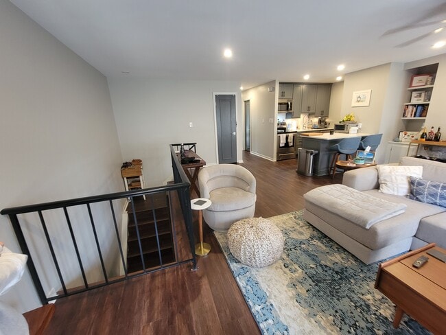 Building Photo - 23 Andrew Pl