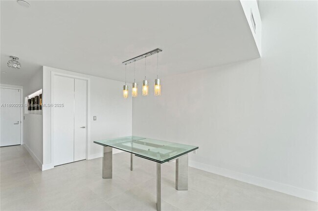 Building Photo - 1040 Biscayne Blvd