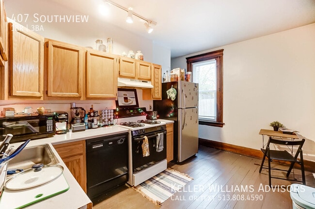Building Photo - 407 Southview-