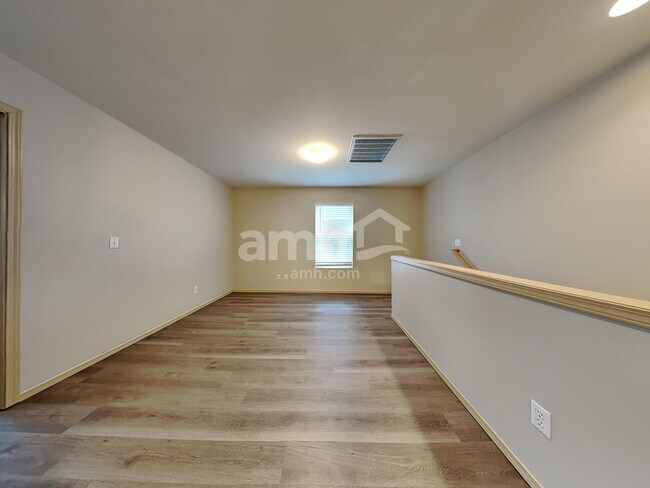 Building Photo - 9523 187 St E