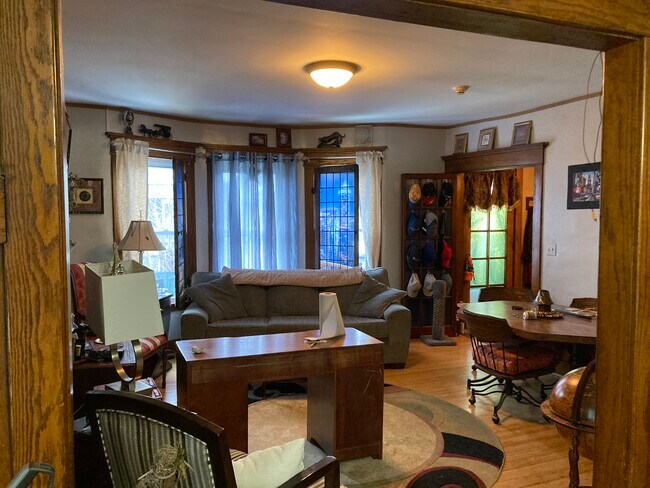 Building Photo - 42 Elmview Pl