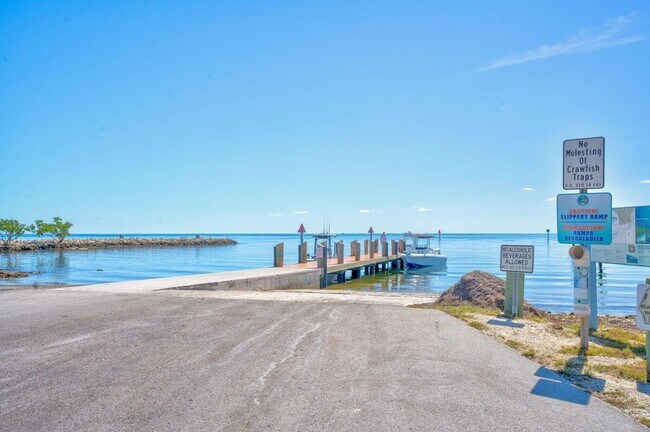 Building Photo - 136 Sable Palm Ln