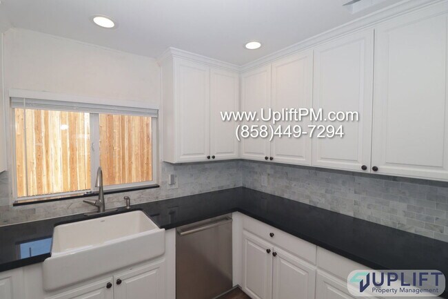 Building Photo - 1225 Capistrano Ave