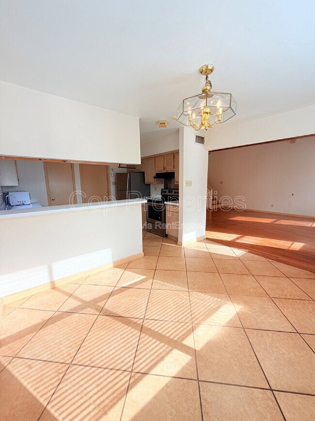 Building Photo - 3632 Candleknoll Cir