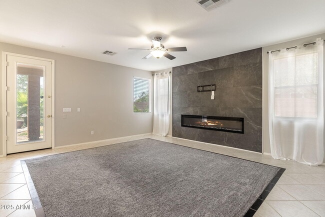Building Photo - 6821 W El Cortez Pl