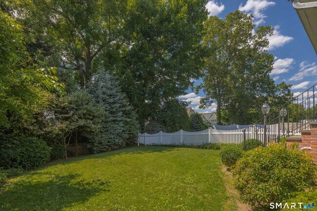 Building Photo - 34 Windy Knolls