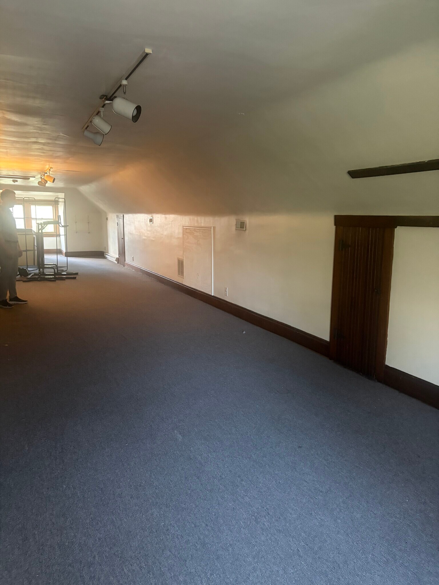 Building Photo - 316 Buttles Ave