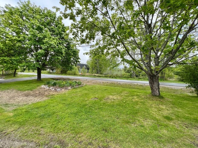 Building Photo - 136 Millvale Rd