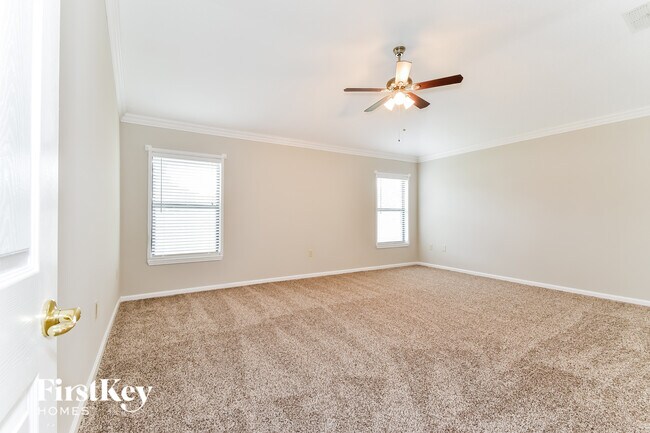 Building Photo - 3333 Horseshoe Trail Dr