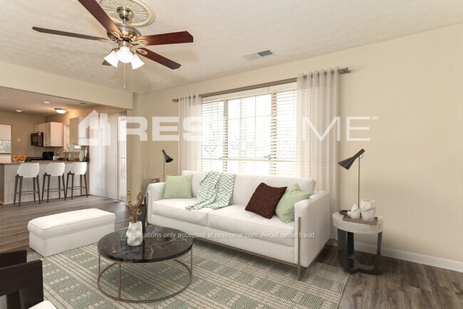 Building Photo - 1340 Birdsong Ln