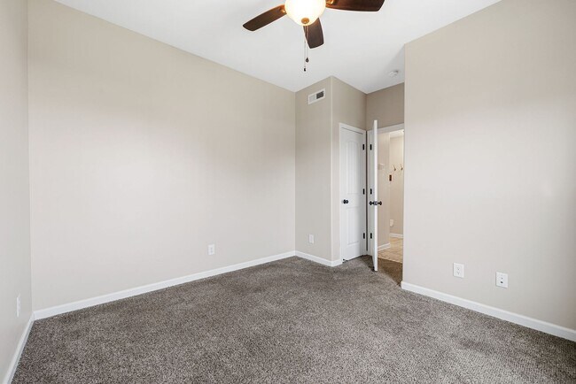Building Photo - Pet Friendly Four Bedroom!