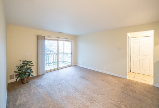 Building Photo - 213 Glengarry Dr