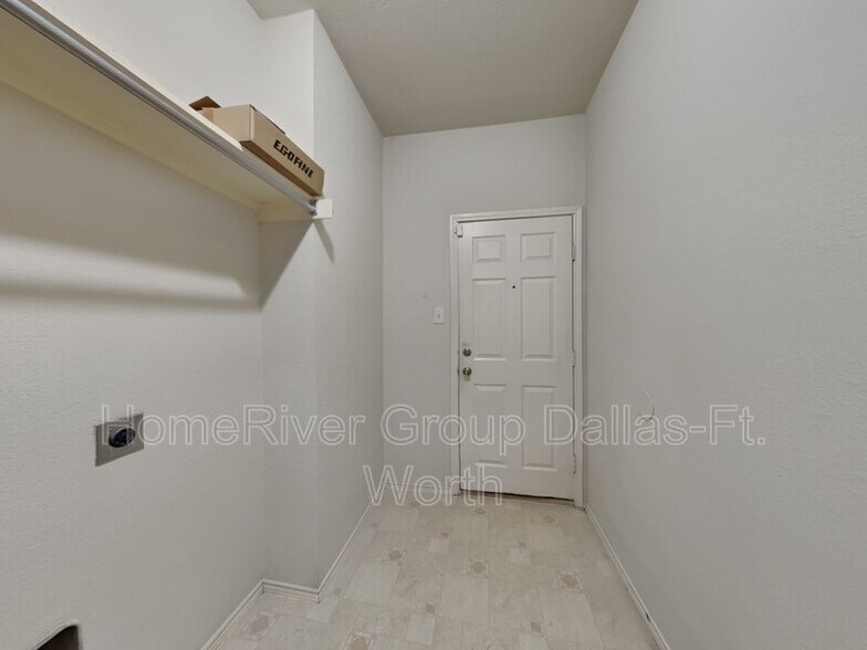 Building Photo - 10709 Lipan Trail