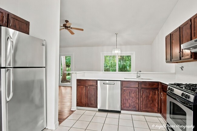 Building Photo - 3287 Medford Ct