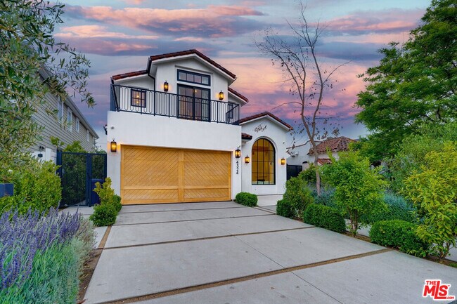 Building Photo - 4324 Camellia Ave