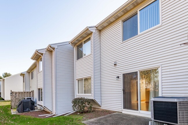 Building Photo - 705 Lake Ave