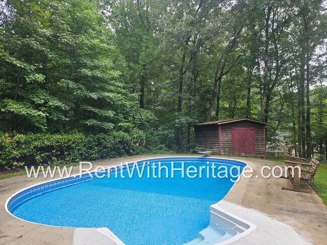 Building Photo - WOW! GORGEOUS HOME / PARTIAL FINISHED BASEMENT / RESORT STYLE POOL/ ALEXANDER HIGH SCHOOL