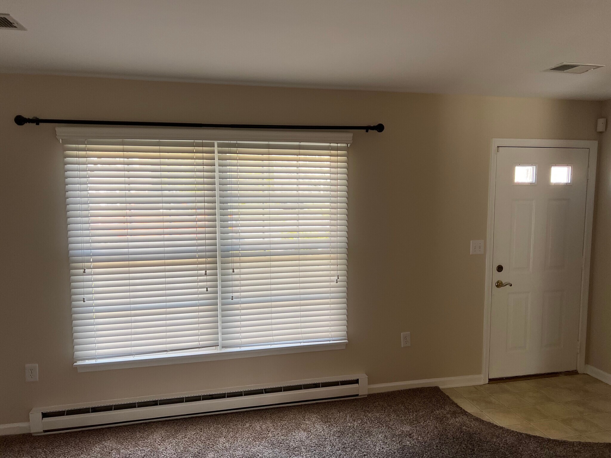 Building Photo - 10121 Saint George Cir