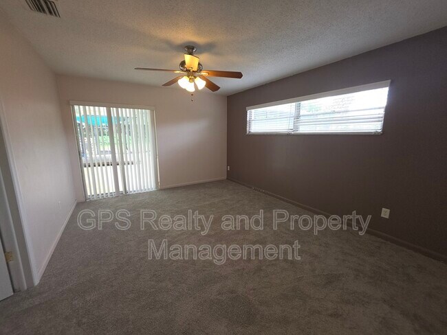 Building Photo - 640 Mariner Way