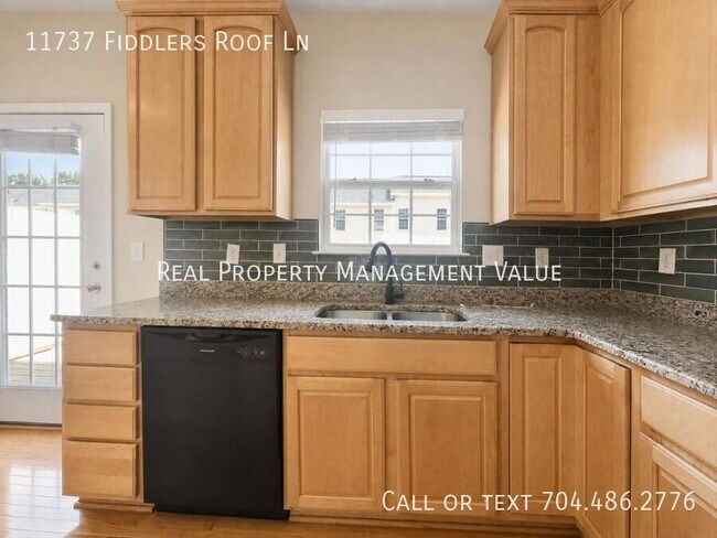 Building Photo - 11737 Fiddlers Roof Ln