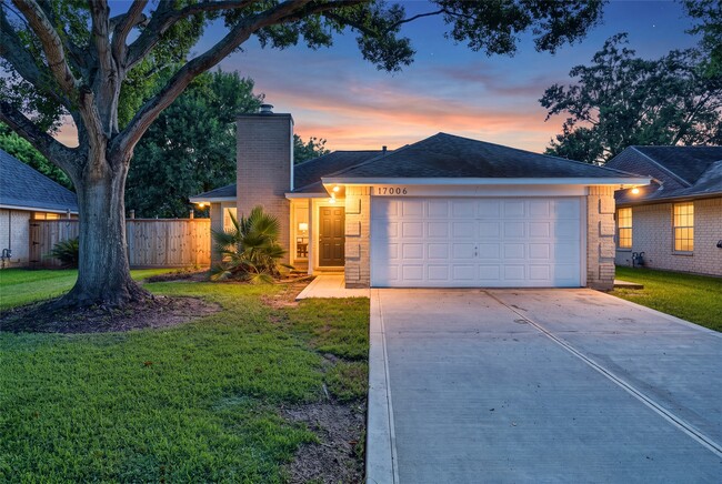 Building Photo - 17006 Enchanted Cir E