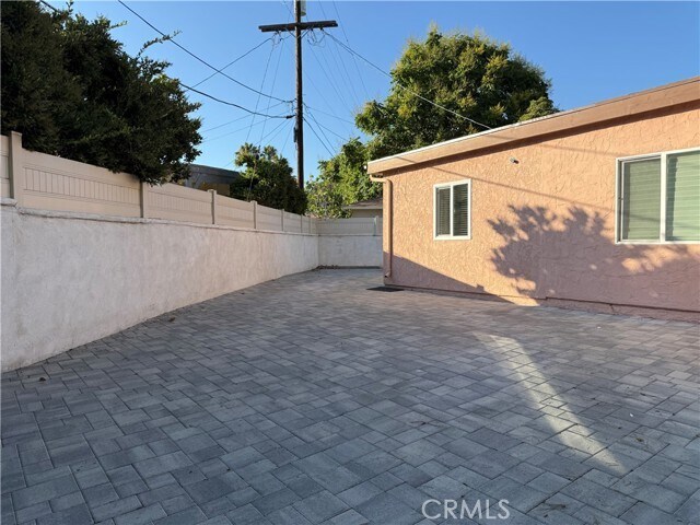 Building Photo - 6203 Goodland Ave