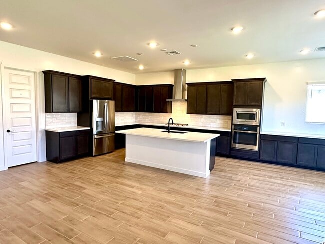 Building Photo - Fantastic "Holly" floor plan in Bella Vista Farms