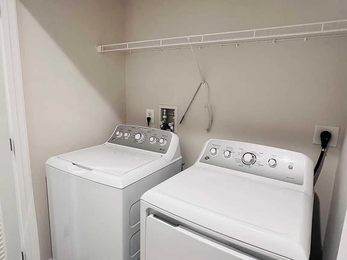 Building Photo - 303 Bait Rd