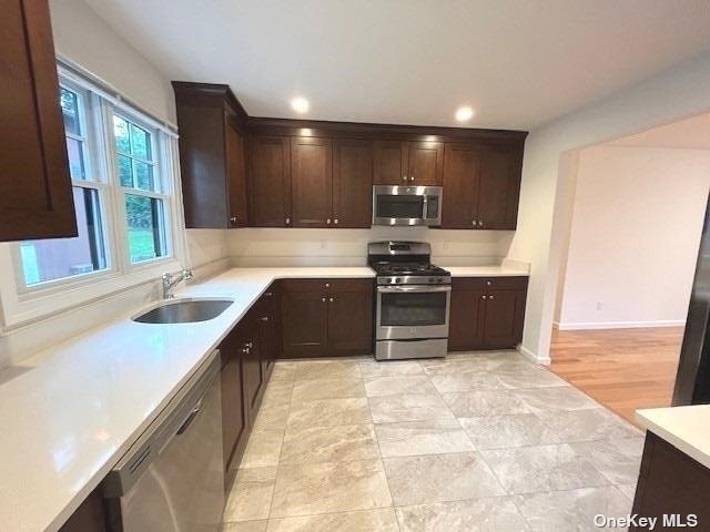 Building Photo - 45 Dunes Ln