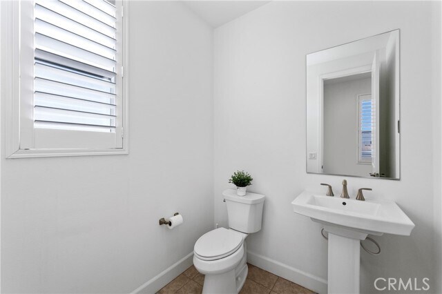 Building Photo - 105 Shear