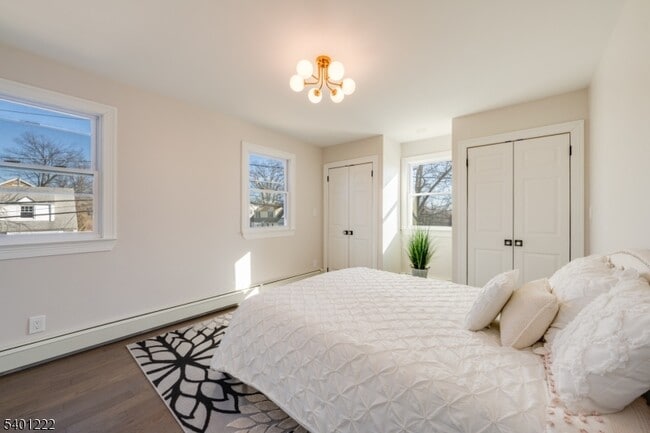 Building Photo - 21 Lombardy Pl