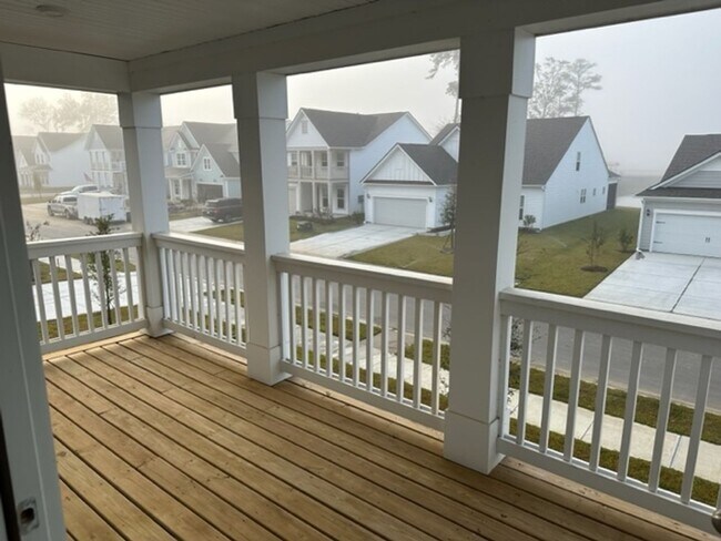 Building Photo - 5 Bedroom / 4 Bathroom House at Malind Bluff