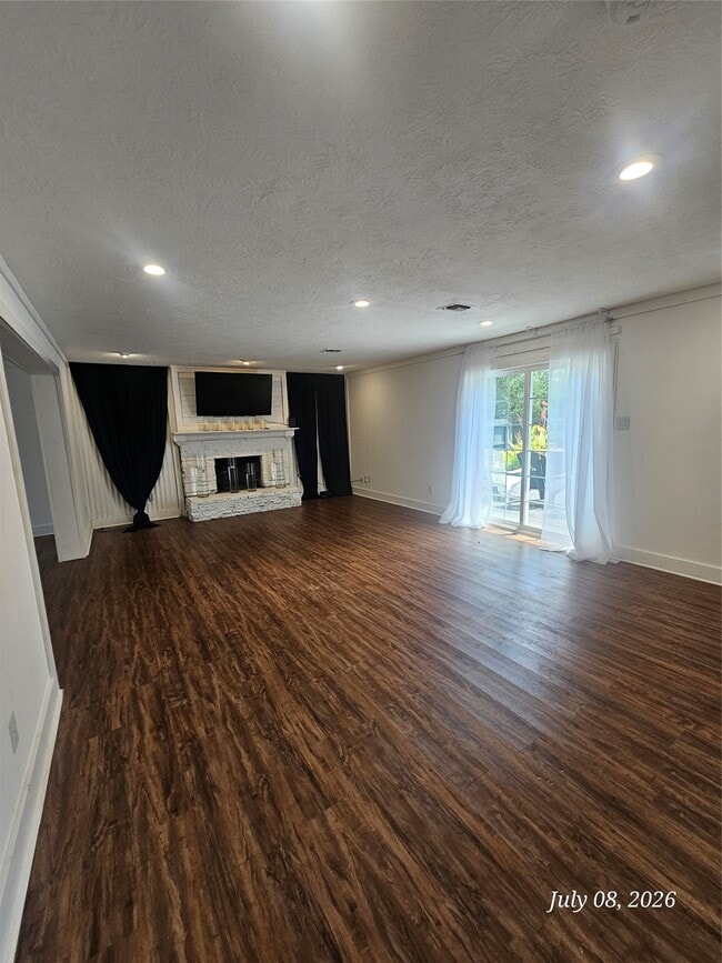 Building Photo - 17911 Beaver Creek Dr