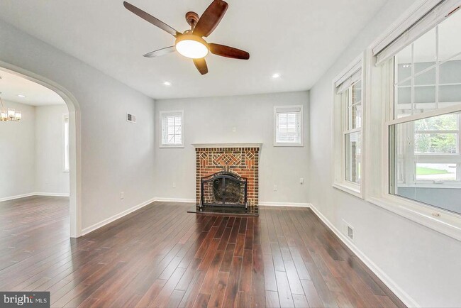 Building Photo - 3418 Pennsylvania Ave. SE