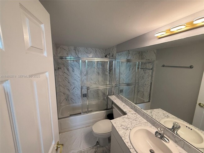 Building Photo - 800 Claughton Island Dr