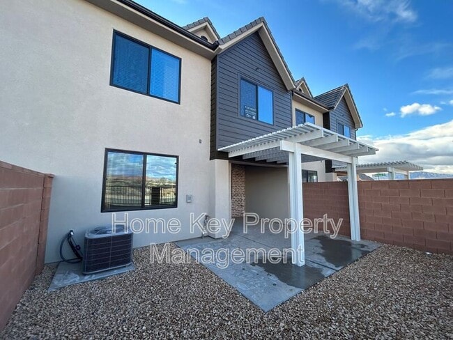 Building Photo - 960 Heritage Dr