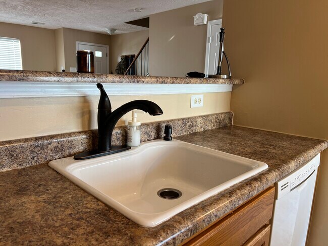 Building Photo - 1412 Nestlewood Ct