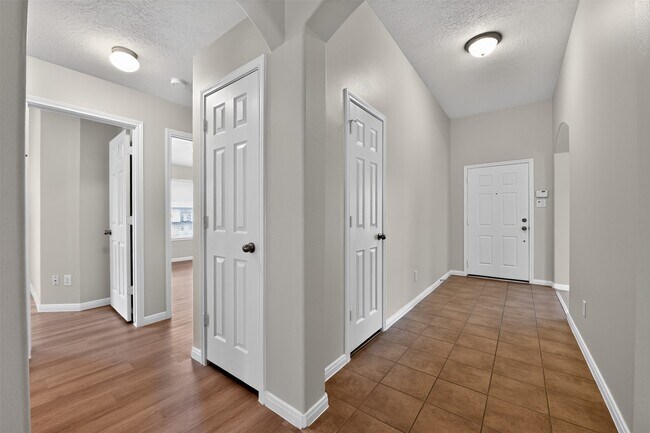 Building Photo - 11714 Bollinger Park Ct