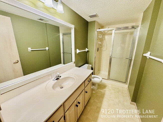 Building Photo - 9120 Trotters Ln