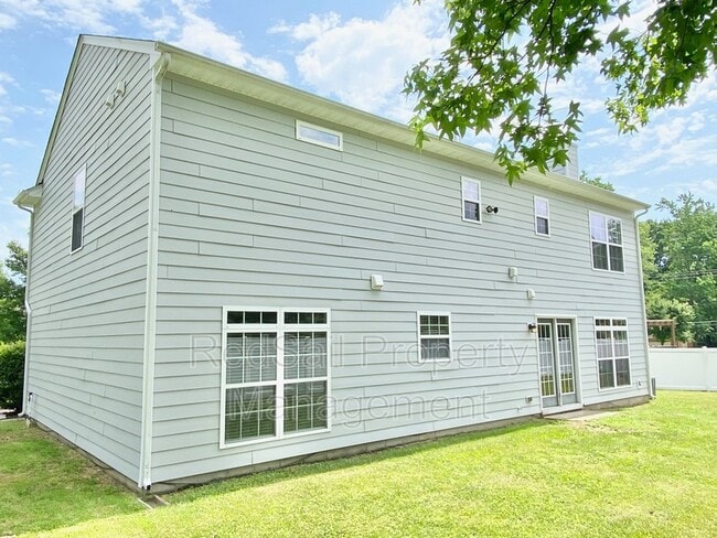 Building Photo - 110 Mulberry Ct