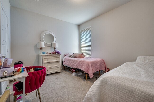 Building Photo - 3305 Ironstone Rd