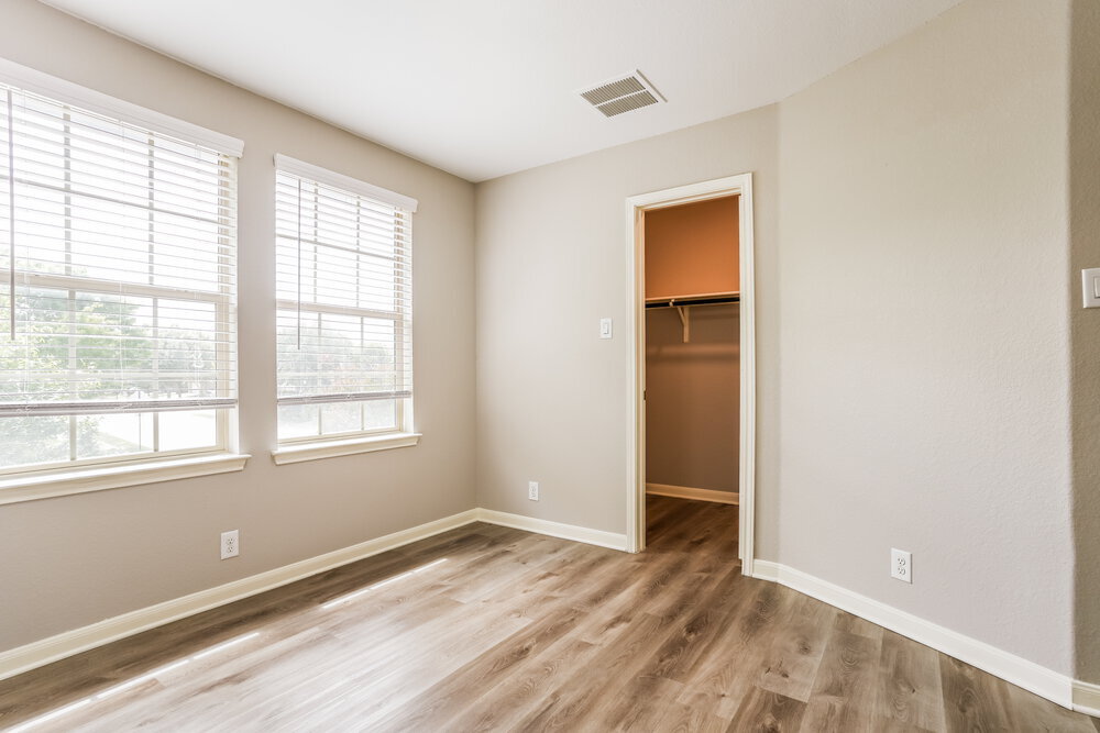 Building Photo - 1303 Sunny Meadows Loop
