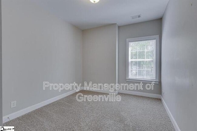 Building Photo - 334 Easterlin Way