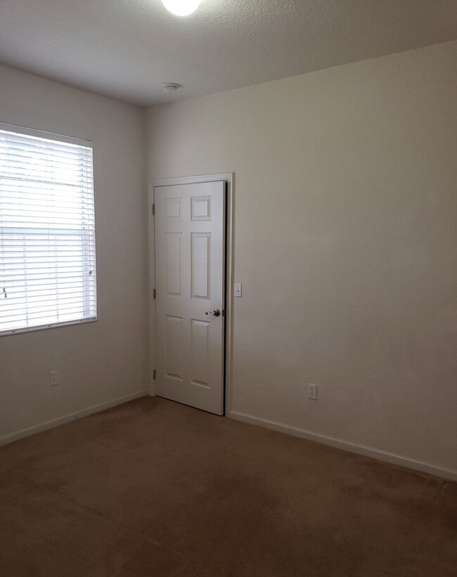 Building Photo - 3331 Whitestone Cir