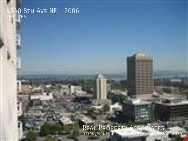 Building Photo - 4540 8th Ave NE