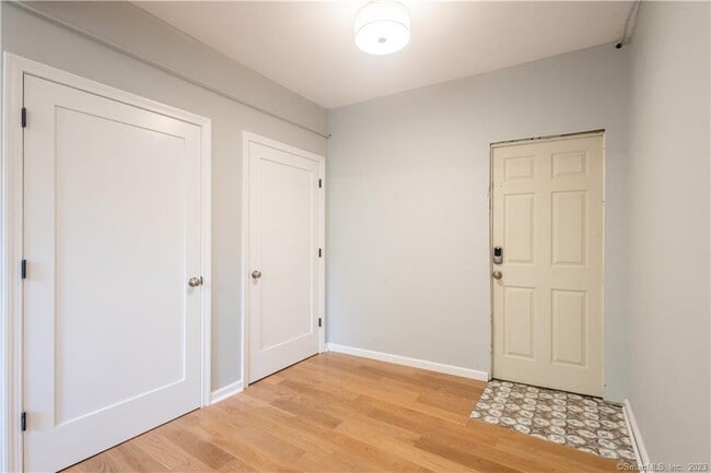 Building Photo - 55 Cider Mill Ln