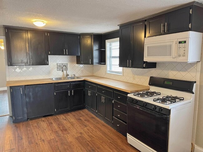 Building Photo - 3133 Jacqueline Rd