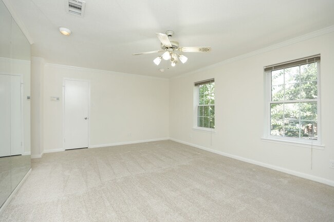 Building Photo - 7499 Brompton St