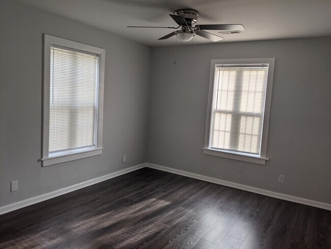 Building Photo - 3338 Powers St