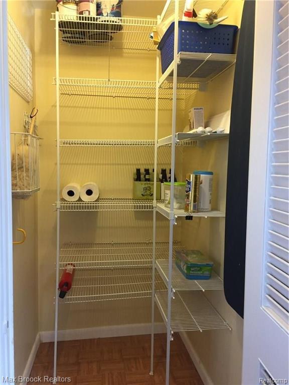 Building Photo - 3210 Shenandoah Dr